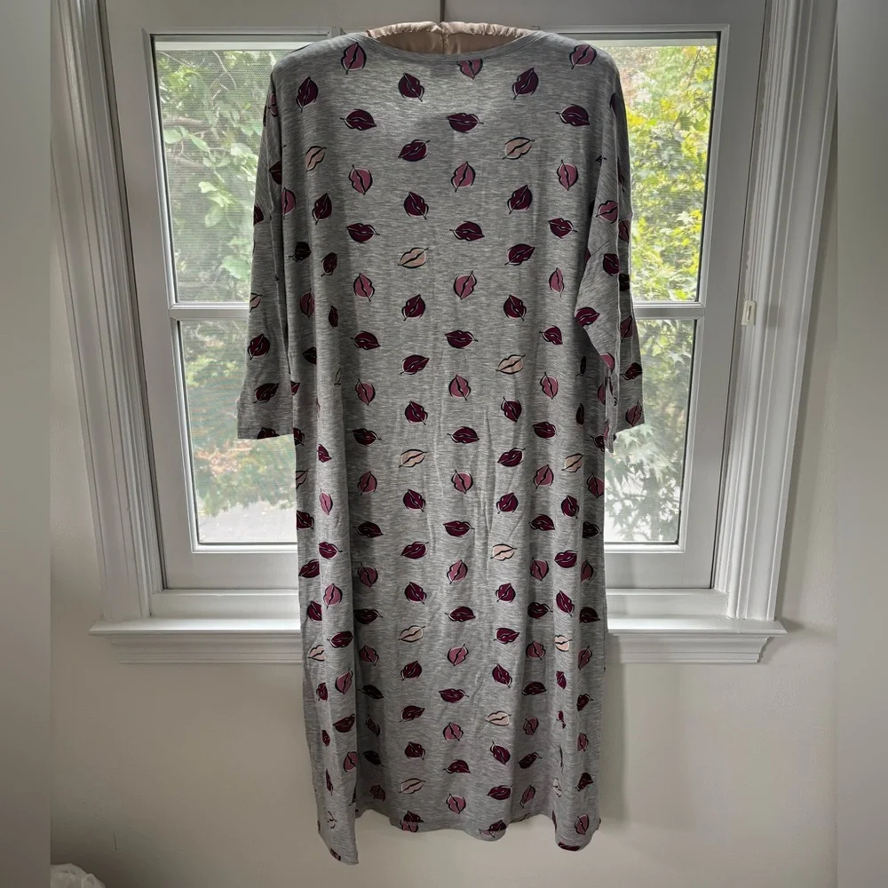 Mey Germany Lip Print Nightgown XL / EU 44 Grey Long Sleeve NWT - Picture 5 of 10